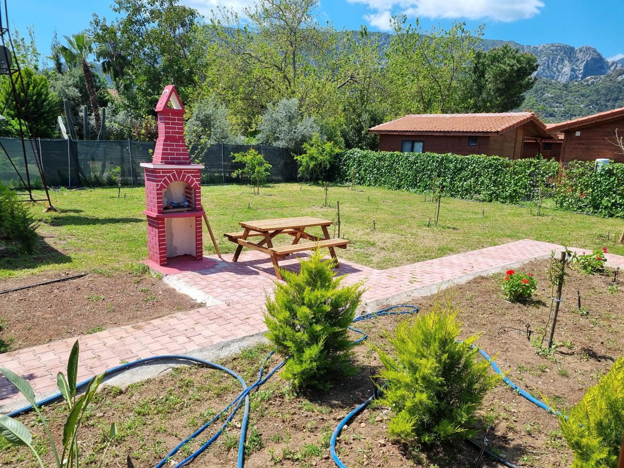 Ugur Pansiyon Bungalows Cirali Exterior photo